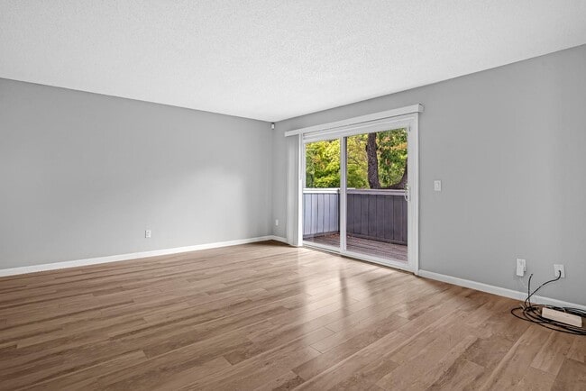 Foto del edificio - 165 Oddstad Dr