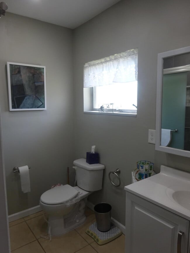 Building Photo - 2723 Emory Dr W