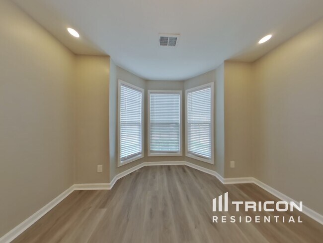Building Photo - 47 Rosemont Ct
