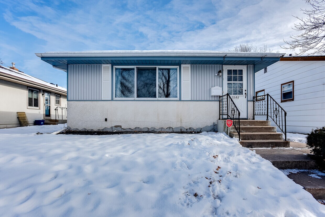 1646 Barclay St, Saint Paul, MN 55106 House Rental in Saint Paul, MN