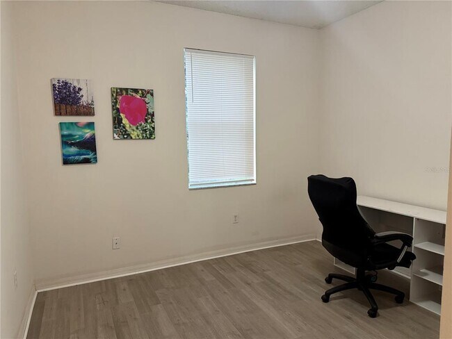 Building Photo - 4056 Meadowlark Dr