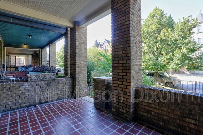 Foto del edificio - 2417 Eutaw Pl