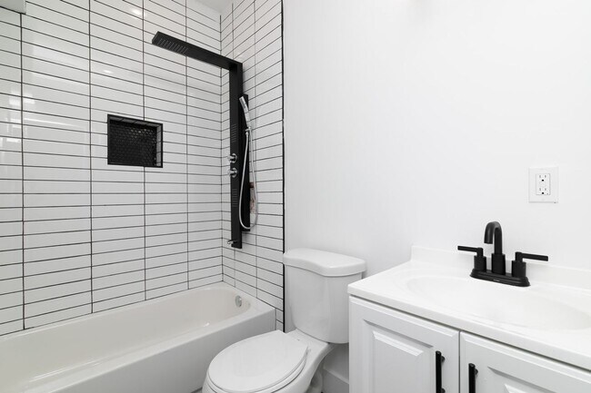 Foto del edificio - 3035 W Diamond St