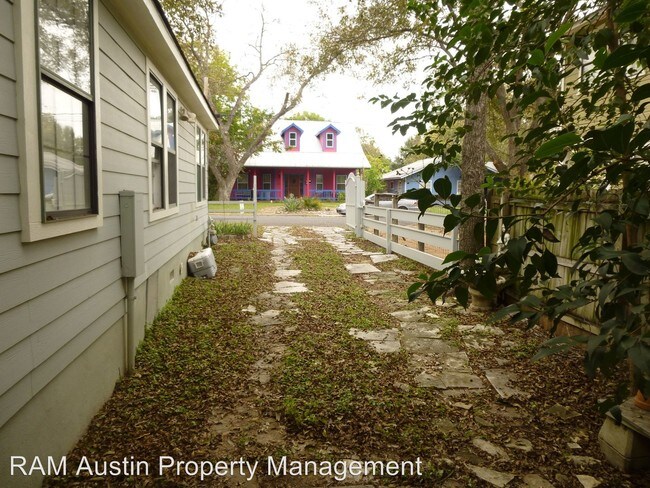 Building Photo - 4912 Avenue G