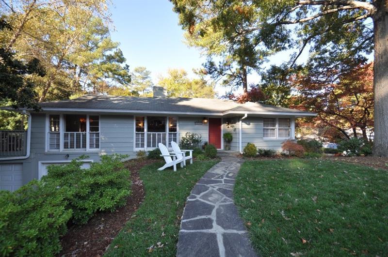 Primary Photo - 1846 Fernwood Rd NW
