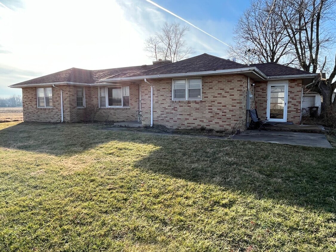 Foto principal - Pet Friendly House in Dow IL on 1 Acre