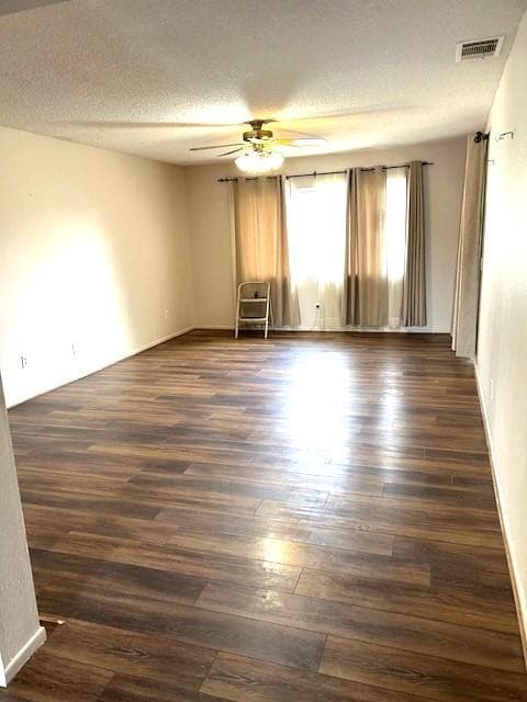 Foto del edificio - 26210 Columbia St