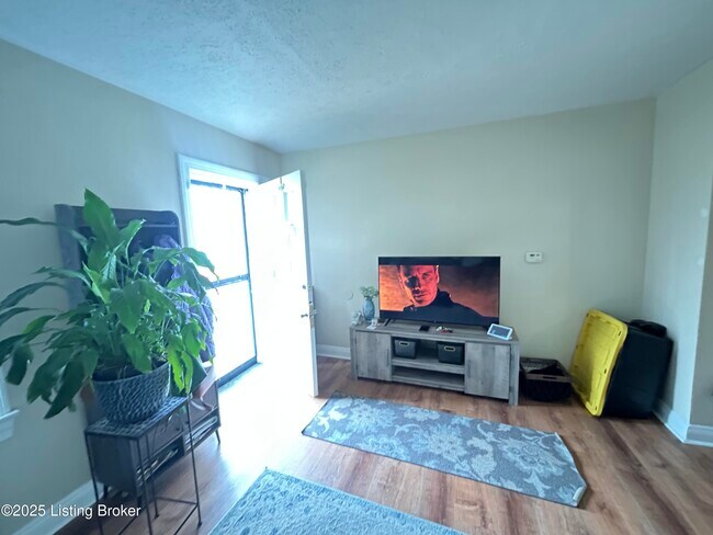 Foto del edificio - 741 S 39th St