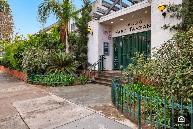 Foto del edificio - 18620 Hatteras St