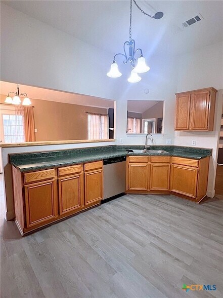 Foto del edificio - 4205 Bluestem Ln