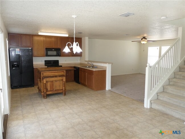 Building Photo - 664 Northern Lights Dr