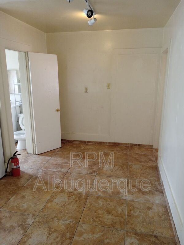 Foto del edificio - 2129 Coal Ave SE