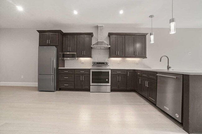 Foto del edificio - 554 Massachusetts Ave