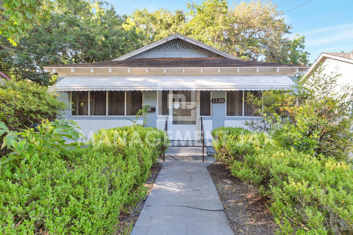 Foto principal - 1130 W 12th St