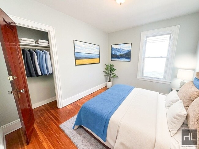 Building Photo - 55 STREET