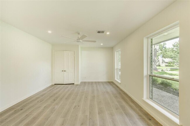 Building Photo - 3826 Glenheather Dr