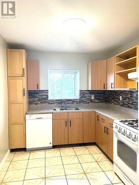 Photo du bâtiment - 8 Porter Ave