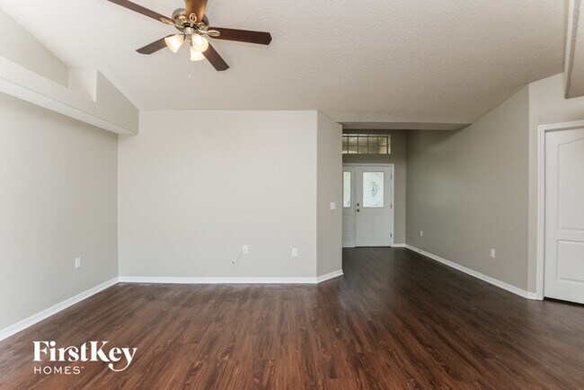 Foto del edificio - 10121 Briar Cir