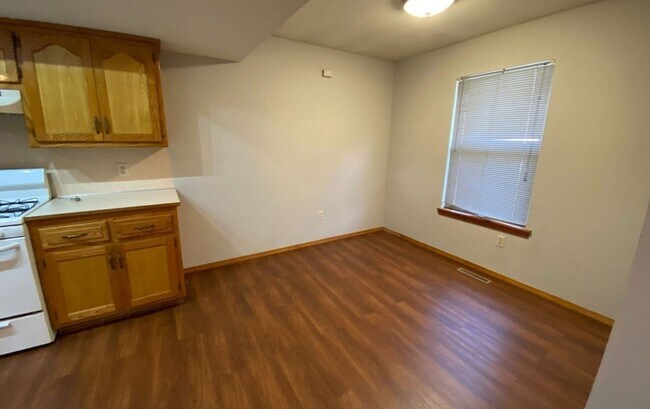 Building Photo - 3 bedroom house for rent