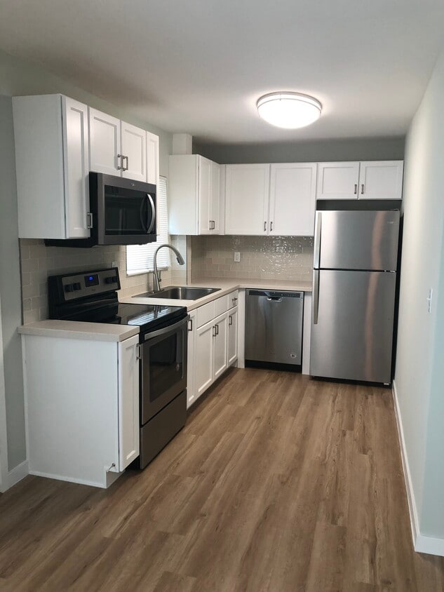 Primary Photo - Driftwood Villas Apartments