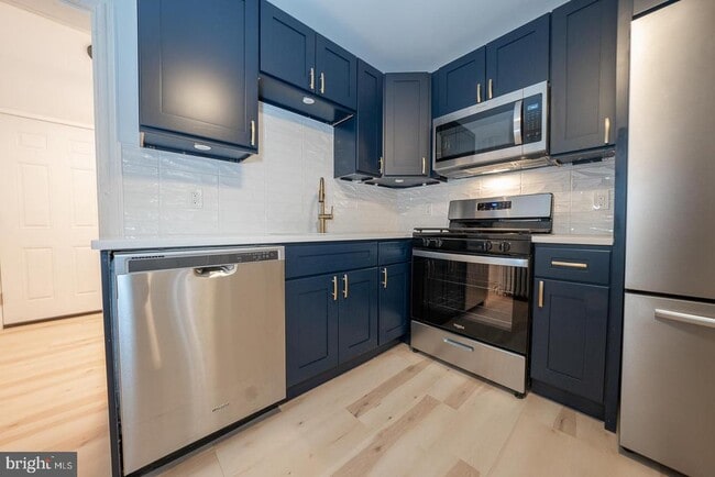 Building Photo - 34 W Durham St