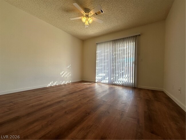 Building Photo - 541 Chandler St