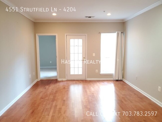 Foto del edificio - 4551 Strutfield Ln