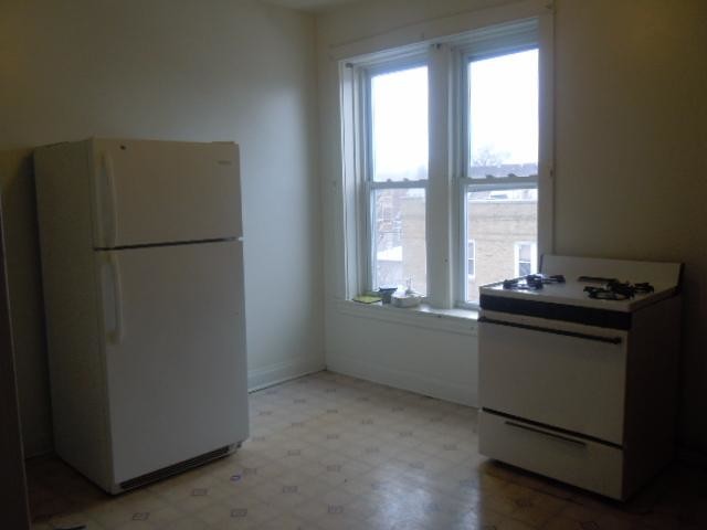 Building Photo - 3535 W Medill Ave
