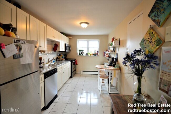 Building Photo - 53 Colborne Rd