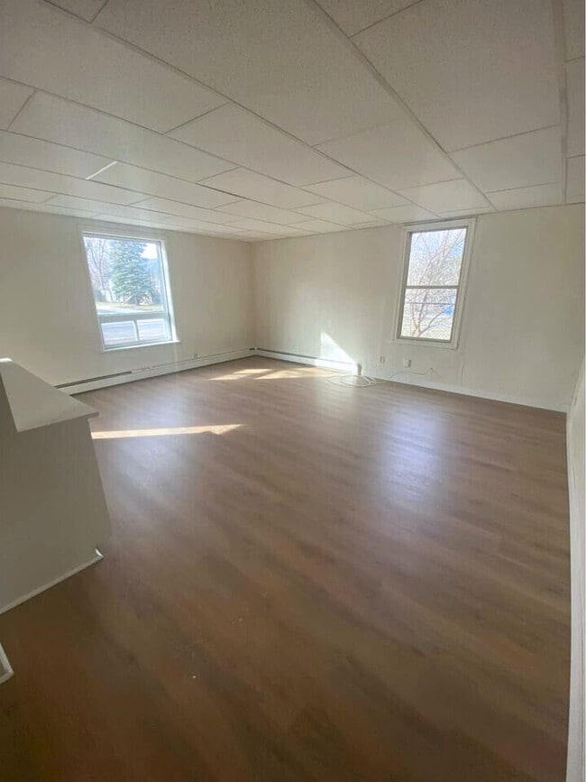 Building Photo - 324 Vidal St S