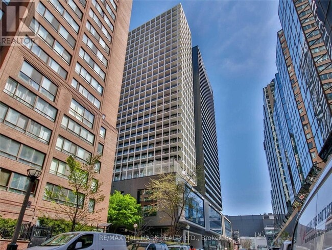 Building Photo - 20 Edward St