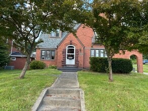 Great curb appeal - 358 State St