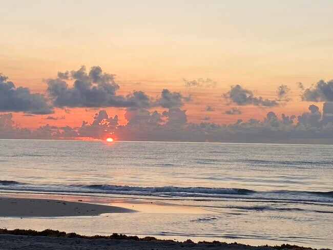 Foto del edificio - 3215 S Ocean Blvd