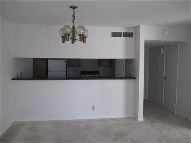 Building Photo - 2814 S Bartell Dr