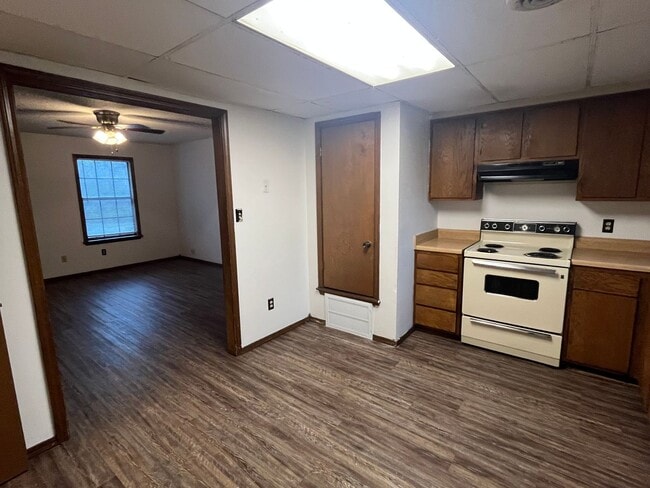 Foto del edificio - 602 W 6th St