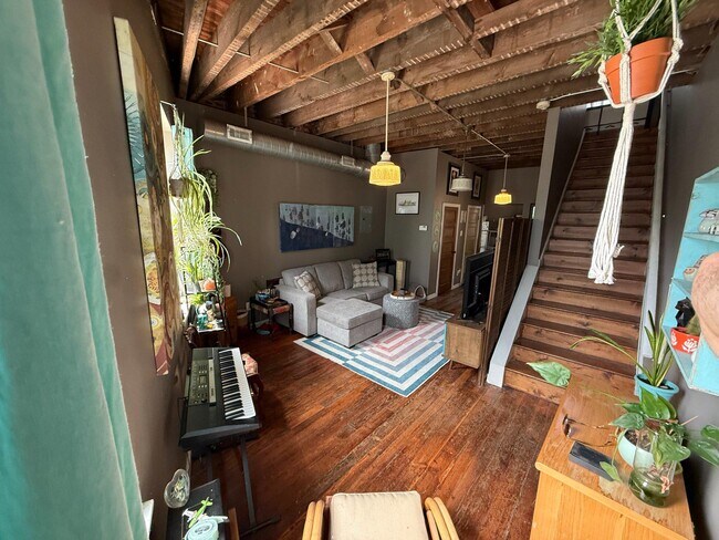 Foto del edificio - 209 W Girard Ave