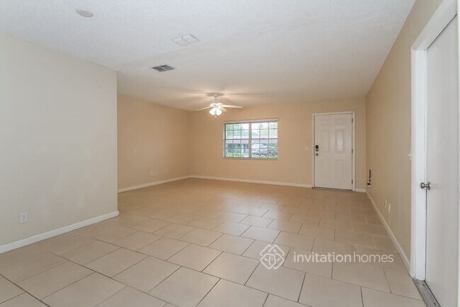 Building Photo - 1826 2nd Ave E