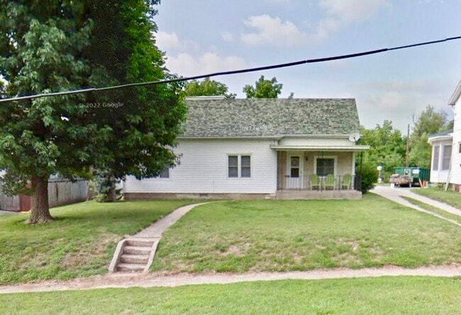 Building Photo - 415 W 9th St