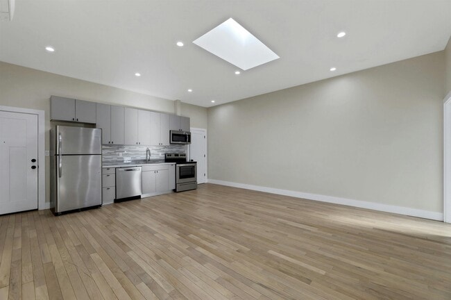 Foto del edificio - 3605 Bergenline Ave