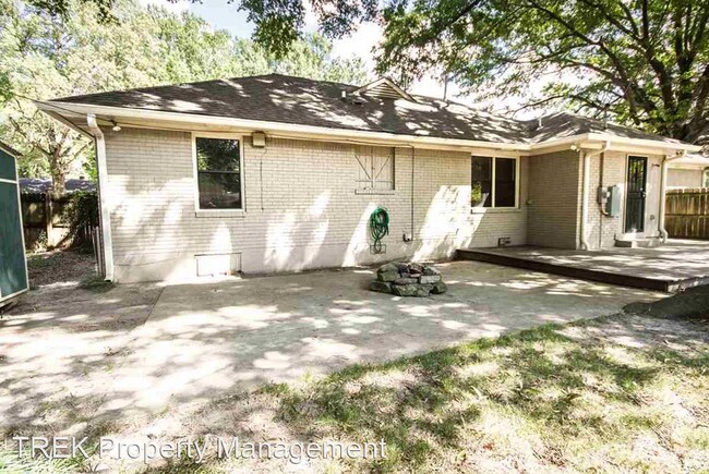 Building Photo - 3 br, 2 bath House - 1313 S Perkins