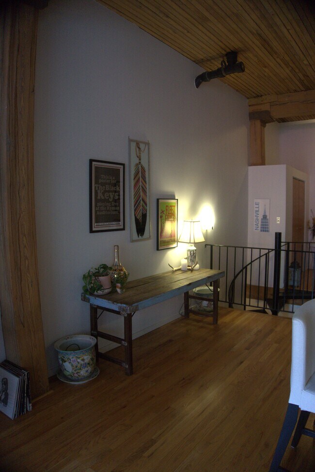 Foto del edificio - 2333 W Saint Paul Ave