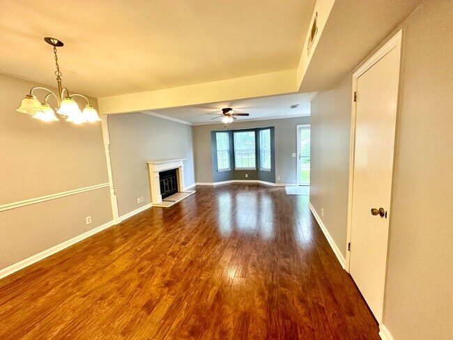 Foto del edificio - 7806 Sawyer Brown Rd