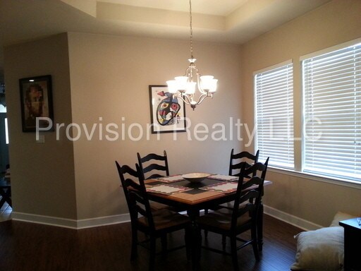 Foto del edificio - 5515 Hampton Woods Way