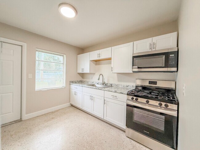 Foto del edificio - 709 N 25th St