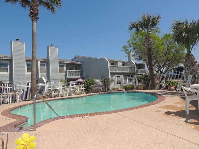 Foto del edificio - 1461 Moore Ave