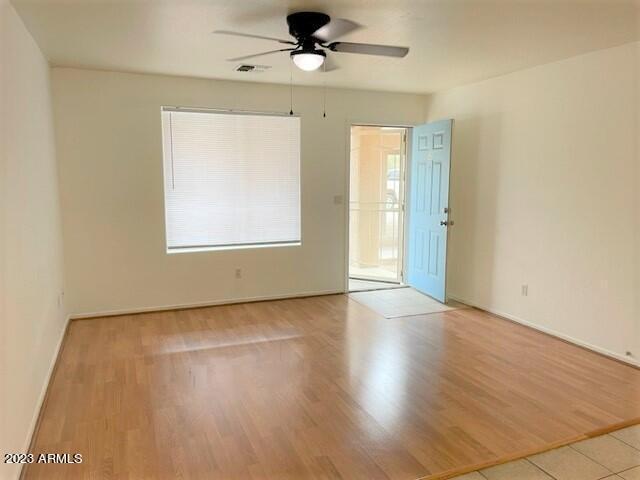 Foto del edificio - 1052 N Colorado St