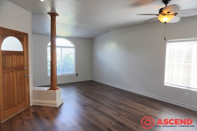 Building Photo - Great Home in the Northwest!