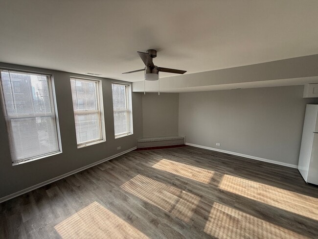 Foto del edificio - 744 W Gordon Terrace