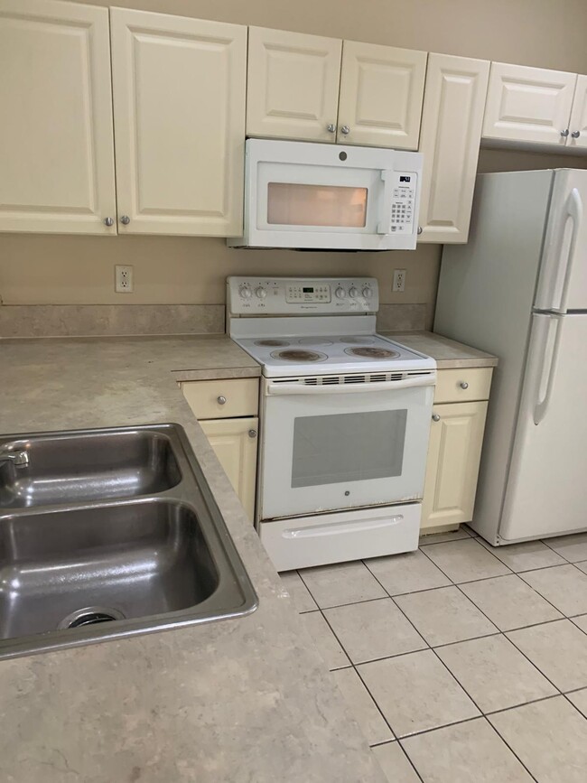 Foto del edificio - 1966 Freeport Dr