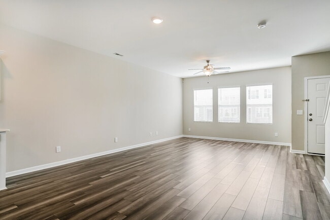 Foto del edificio - 346 Stone Arbor Wy